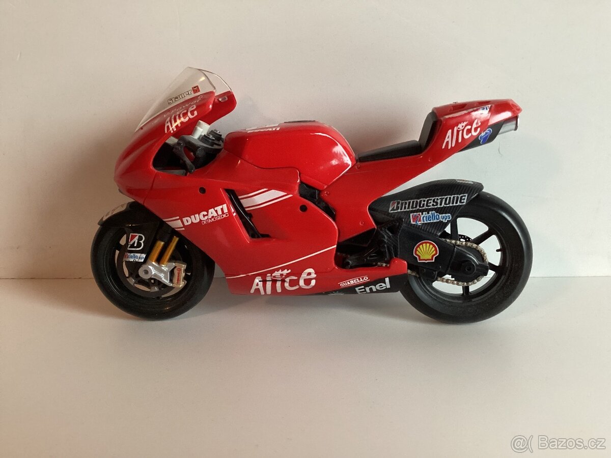 Set motorek Ducati - 13