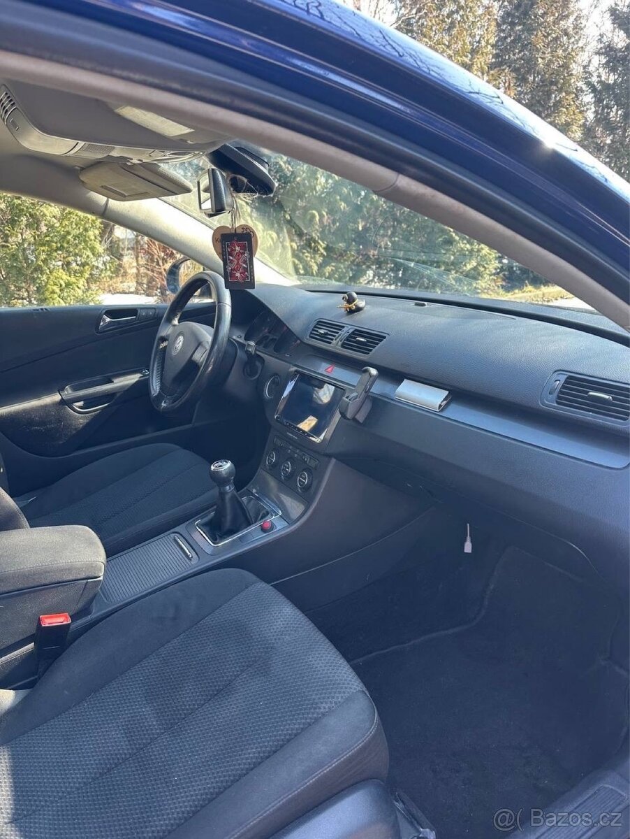 VW PASSAT B6 - 13