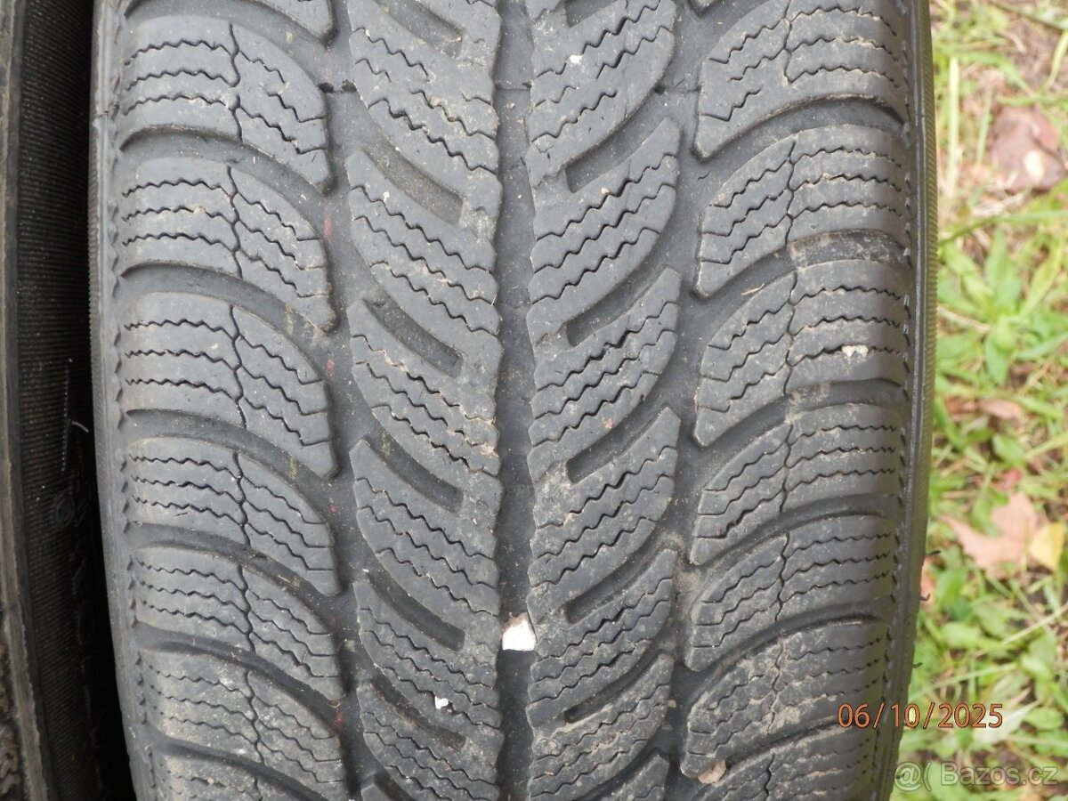 2xObutá zimní kola ŠKODA RAPID 15tky ET 38 185/60 R15 2x5,5 - 13