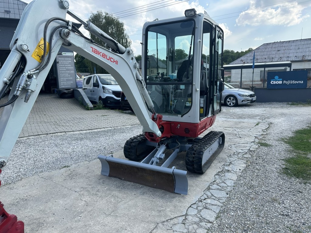Bagr pásový Takeuchi TB216 - 13