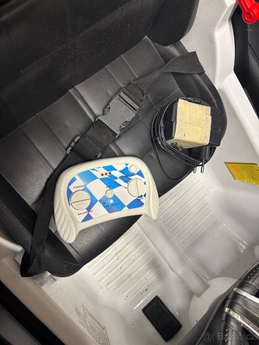 Elektrické autíčko Toyz Commander Tesla - 13