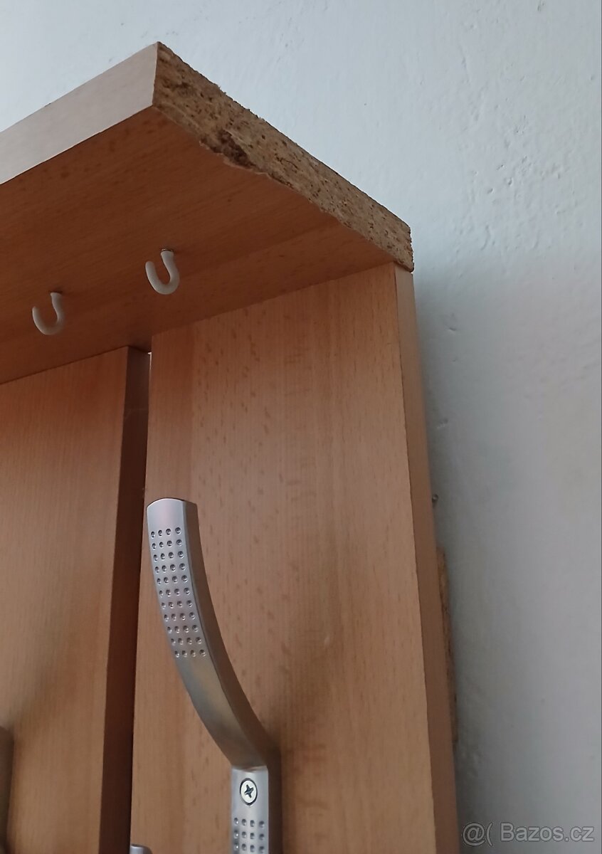 Věšák s botníkem - 13