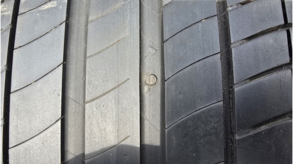 Letní pneu 275/35/19 Michelin Run Flat - 13