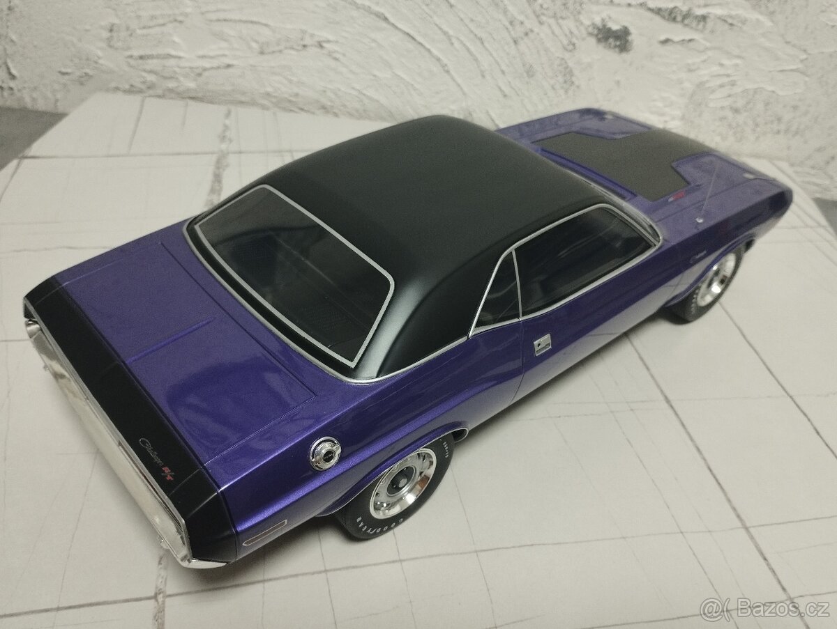 Dodge Challenger R/T 1:12 Ottomobile - 13