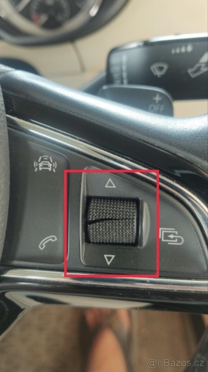 ROLOVACI KOLECKA NA MULTIFUNKCNI VOLANT - 13