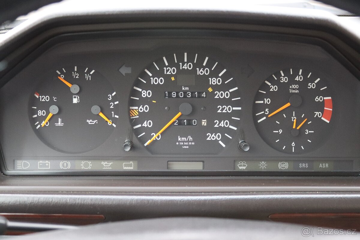 MERCEDES-BENZ 124 E420 205kW - 13