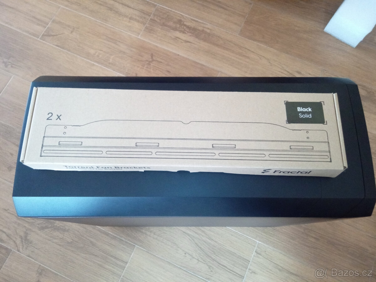 Fractal Design Torrent Black Solid/Big Tower/Černá - 13