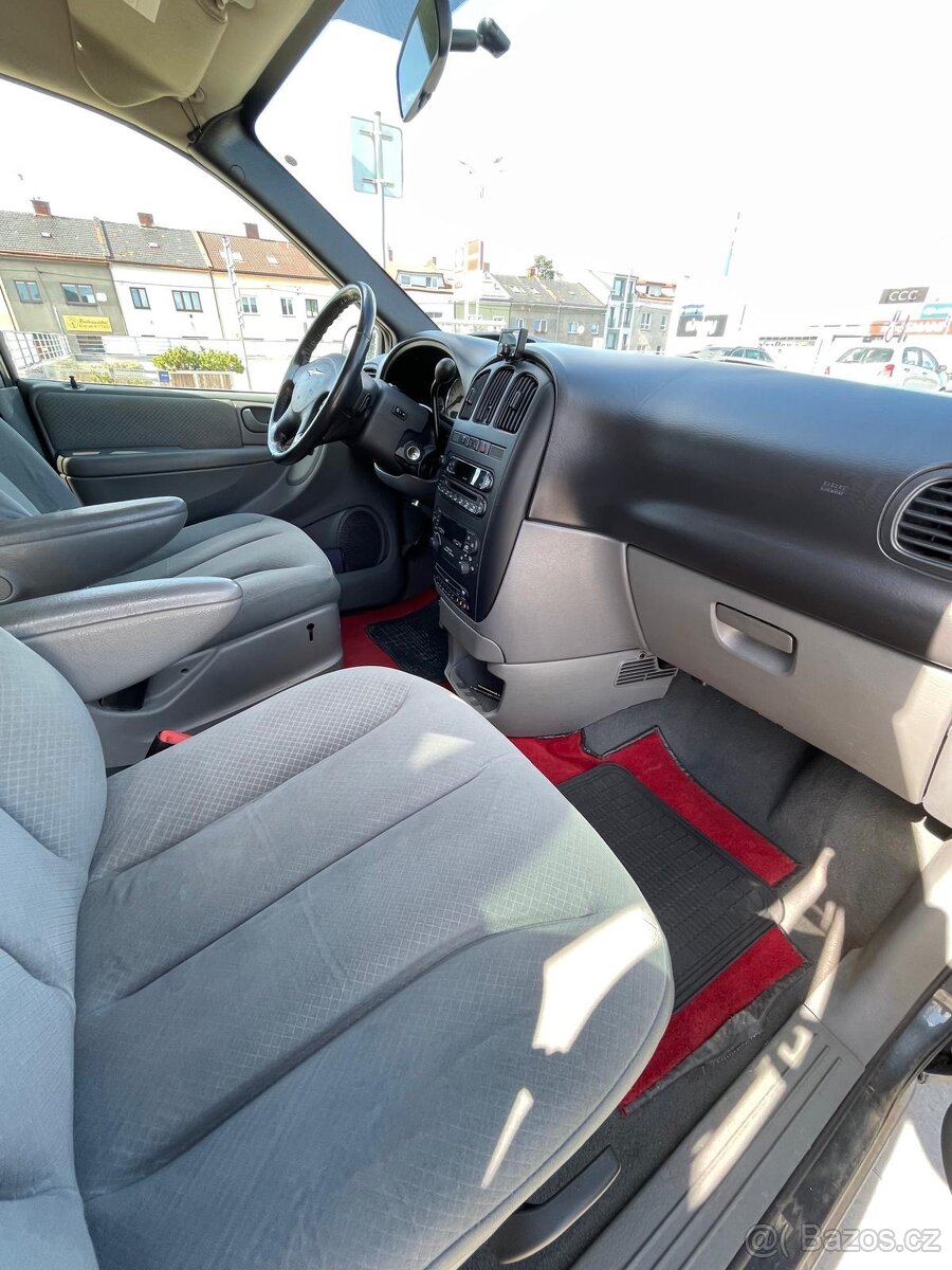 Prodám Chrysler Voyager 2.8 CRD 110 kW - 13