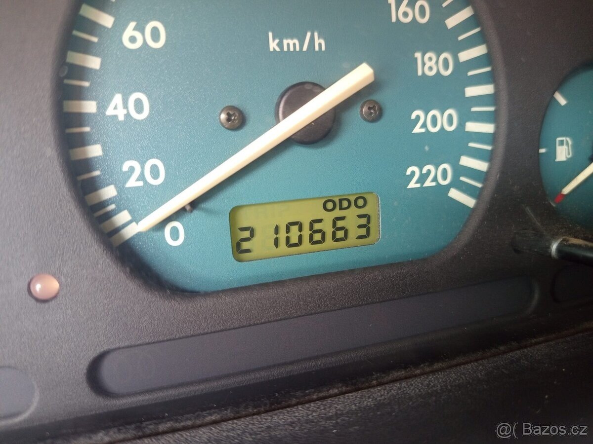 Land Rover Freelander 2.0Di 4x4 Nová STK - 13