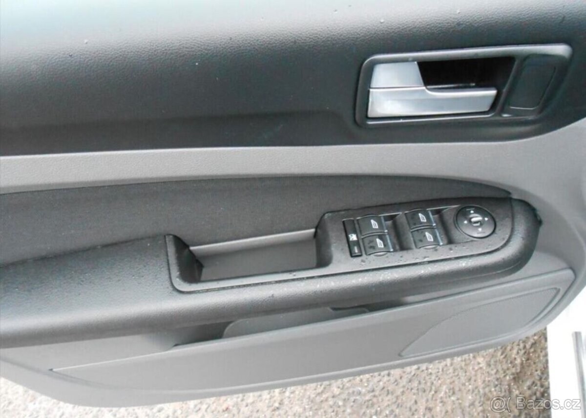 Ford Focus 1,6 74 kW KLIMA Serviska benzín - 13
