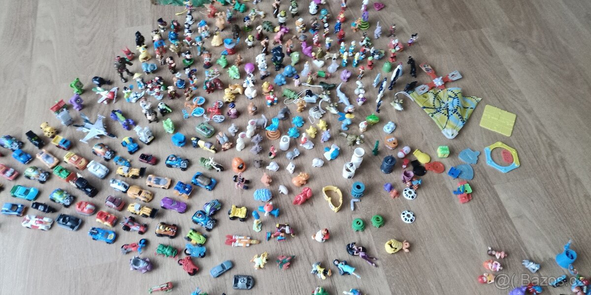 Kinder vajíčka hračky - 13