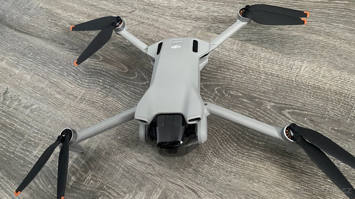 DRON DJI Mini 3 (DJI RC) (GL) - 13