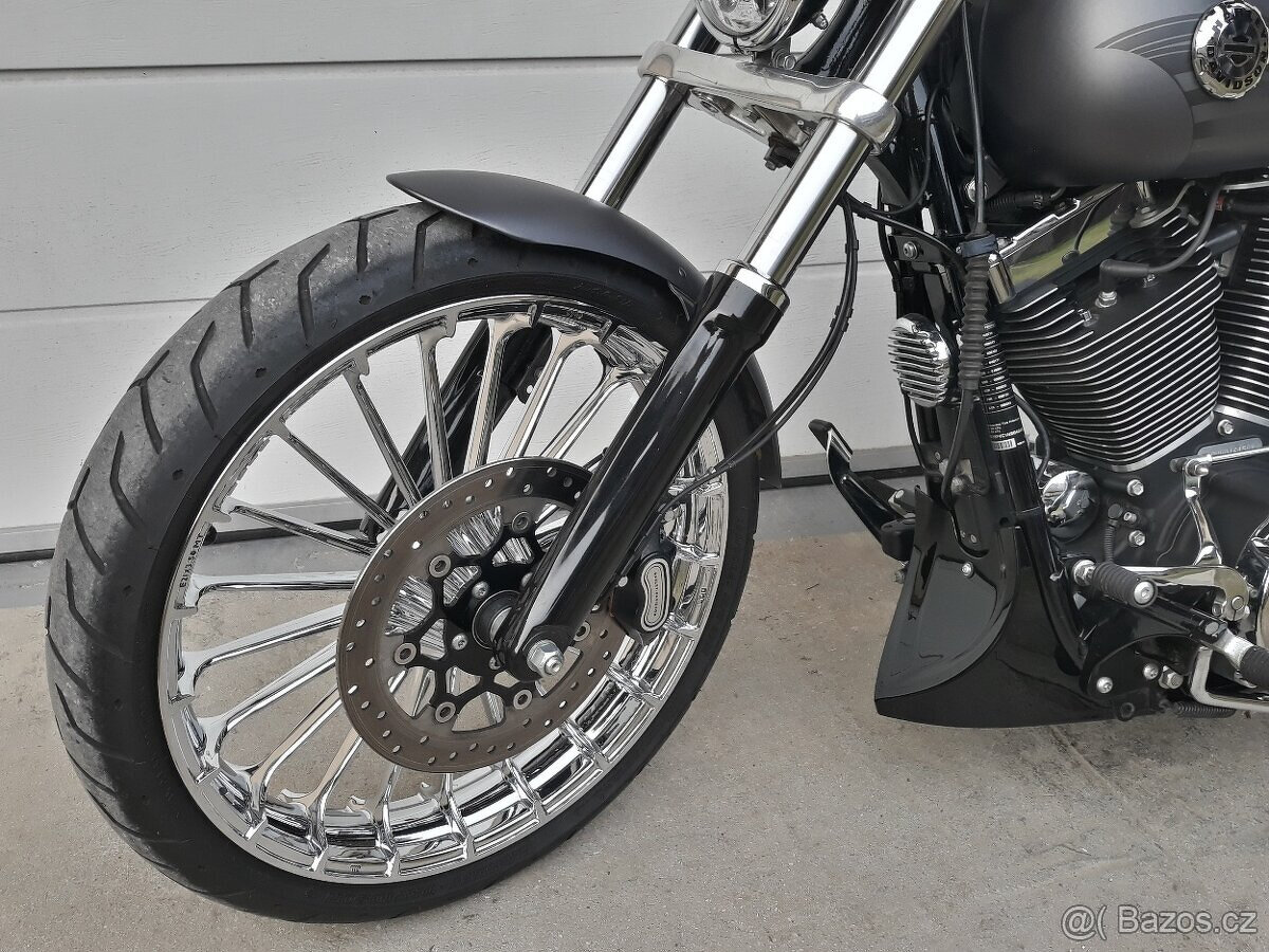 Harley DAVIDSON BREAKOUT 103 - 13