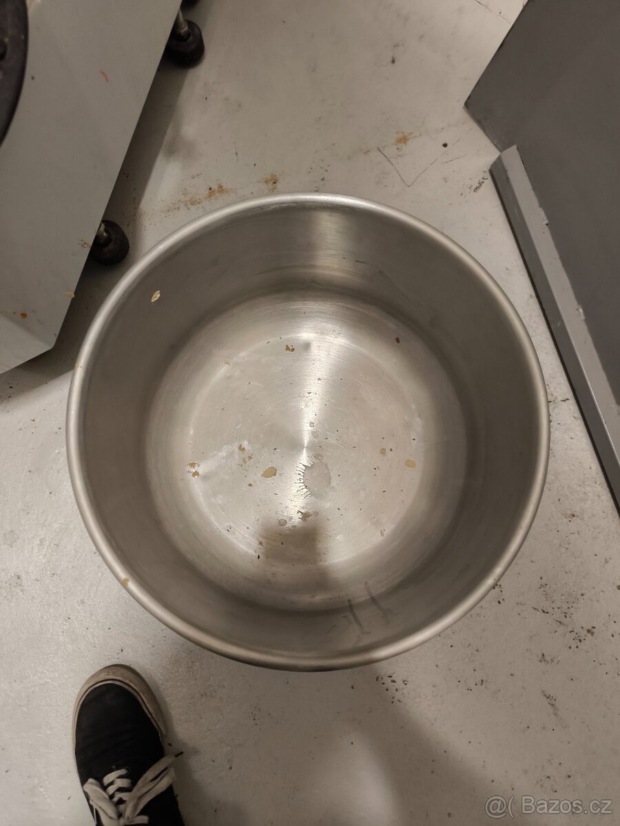 Průmyslový hnětač HTD 30L/230V, 1,5kW, s aretací, váha 140kg - 13