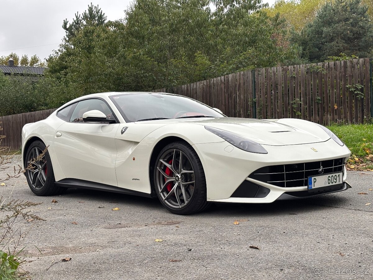 Ferrari F12 Berlinetta - 13