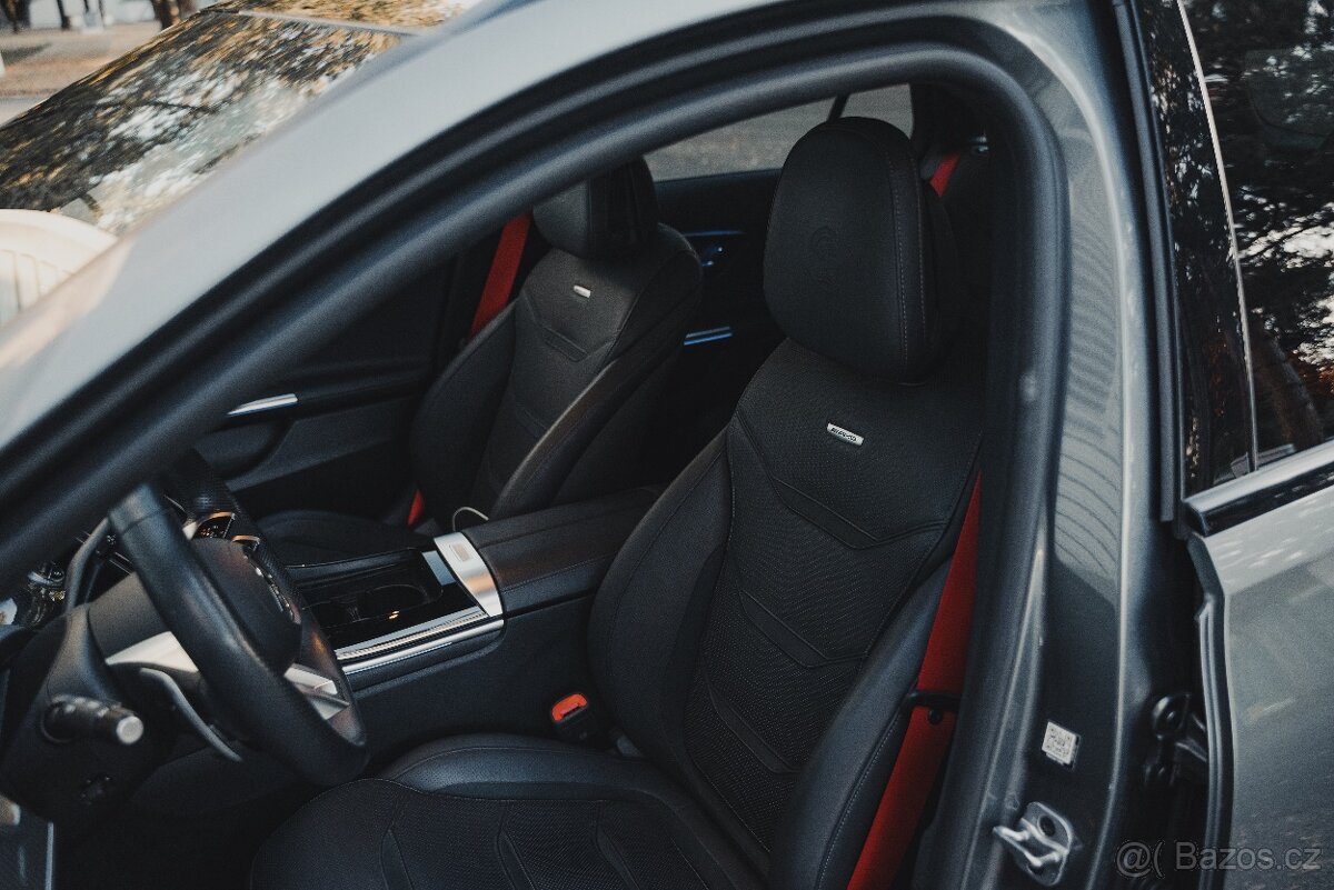 Mercedes-Benz C43 AMG - 13