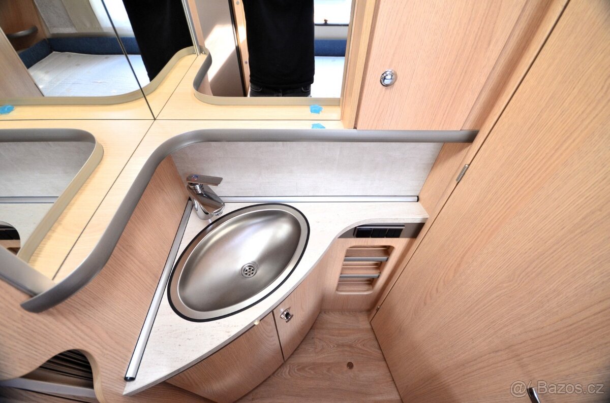 Hymer Eriba Nova 560 GL - 13