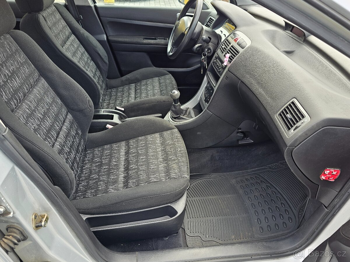 Peugeot 307, 1.6 i - 13