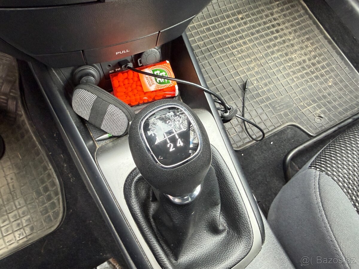 Hyundai i30 Combi 1,4 80 kW TZ - 13