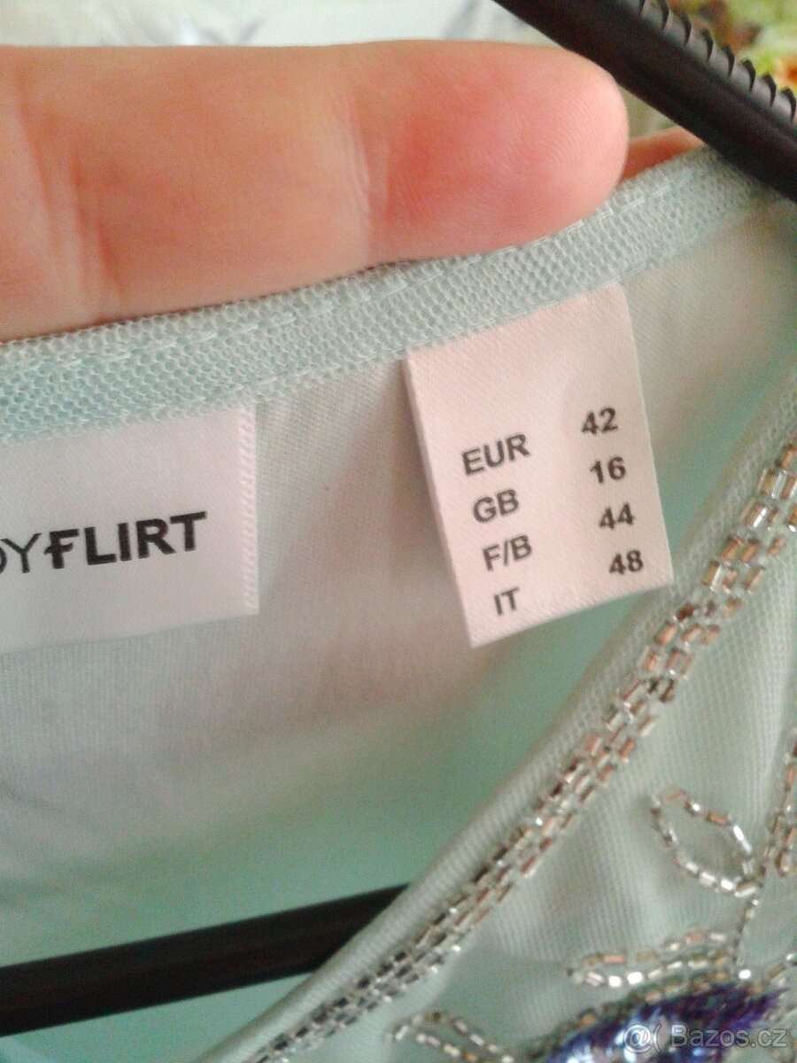 Elegantní společenské šaty 42 - 13