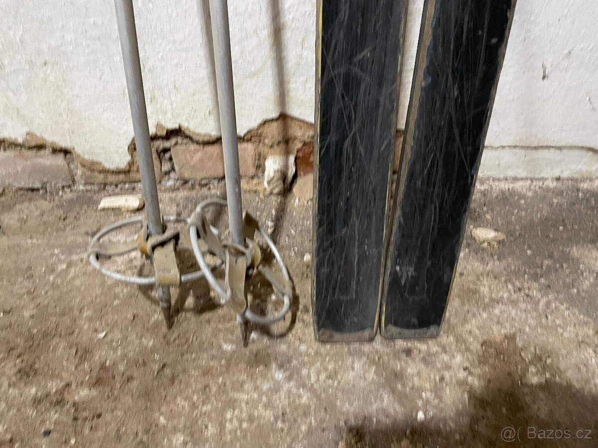 Prodám troje historické lyže - 13