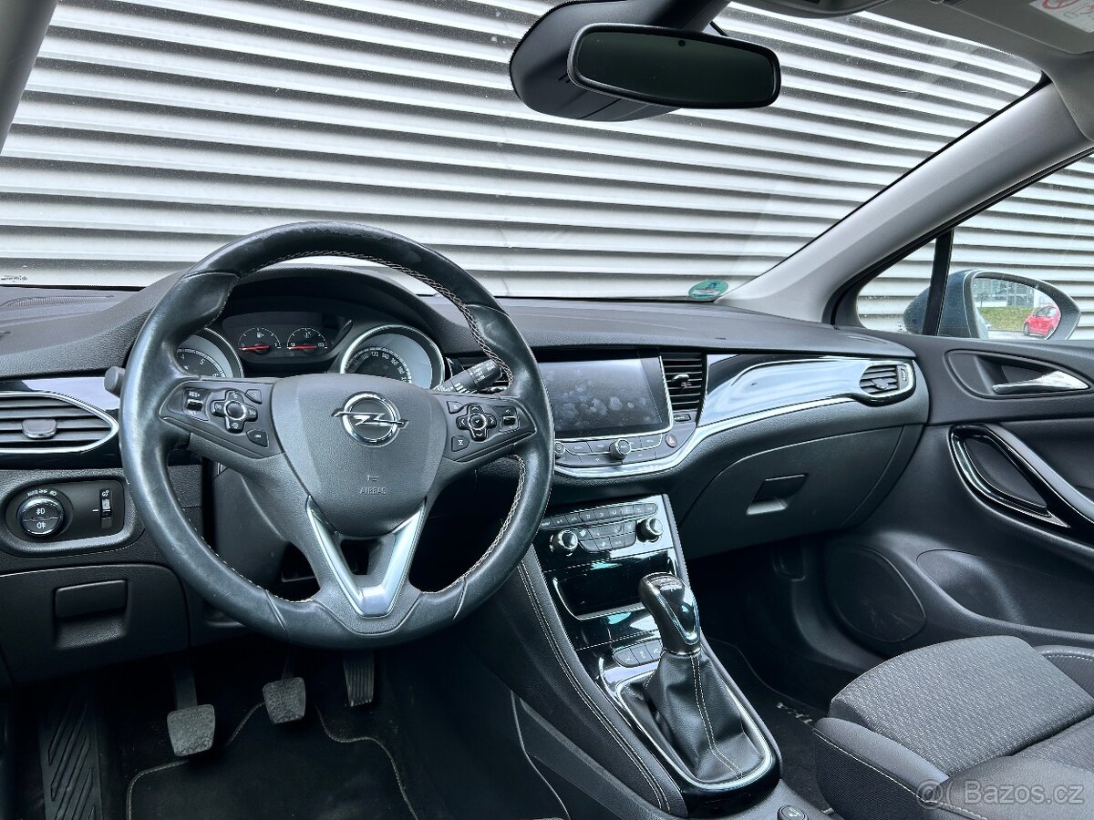 Opel Astra K hatchback, 2016, najeto 124.891 km, modrá - 13