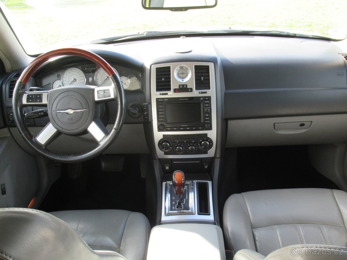 Chrysler 300 C 3.0 CRD - plná výbava veškeré ND LEVNĚ - 13