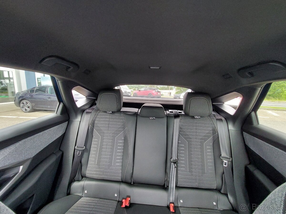 Peugeot 3008 Hybrid e-DCS 145 ALLURE - 13