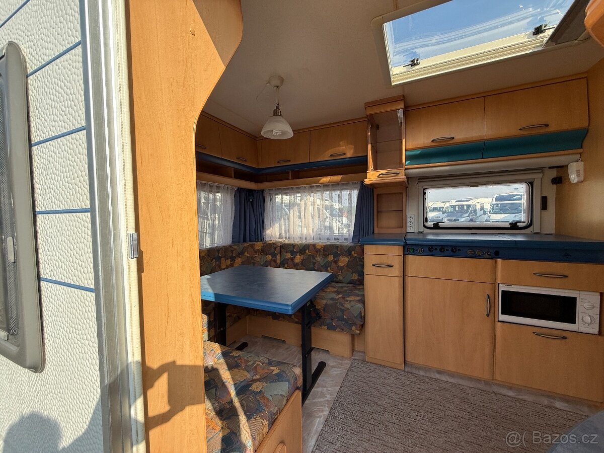 Karavan Hobby 540, markýza, 4 osoby - 13