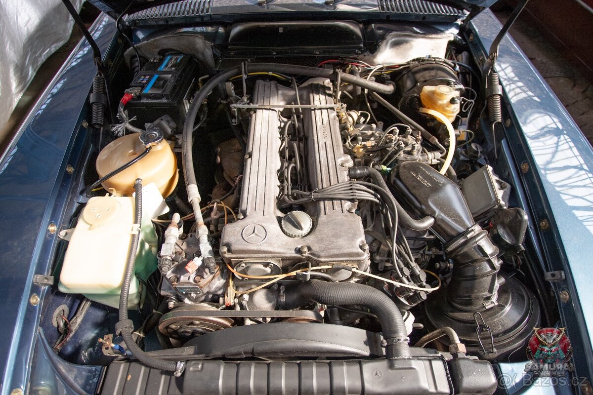 Daimler-Benz 280 SLC 1979 - 13