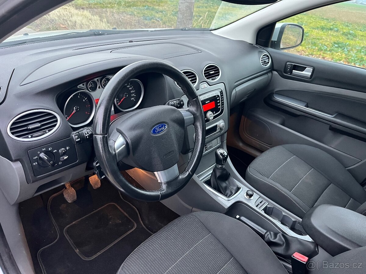 Ford Focus-Titanium 1.6i 74kw rok 2010, najeto 120tis - 13