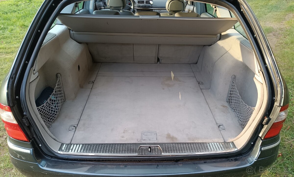 Mercedes-Benz E 270 CDI - 13