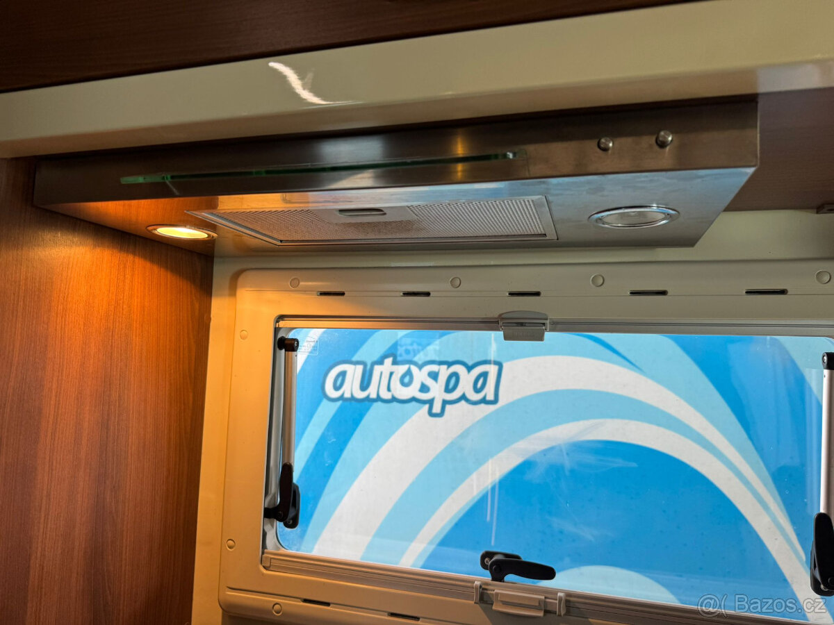 McLouis Nevis, 2014 - celointegrovaný obytný vůz - 13