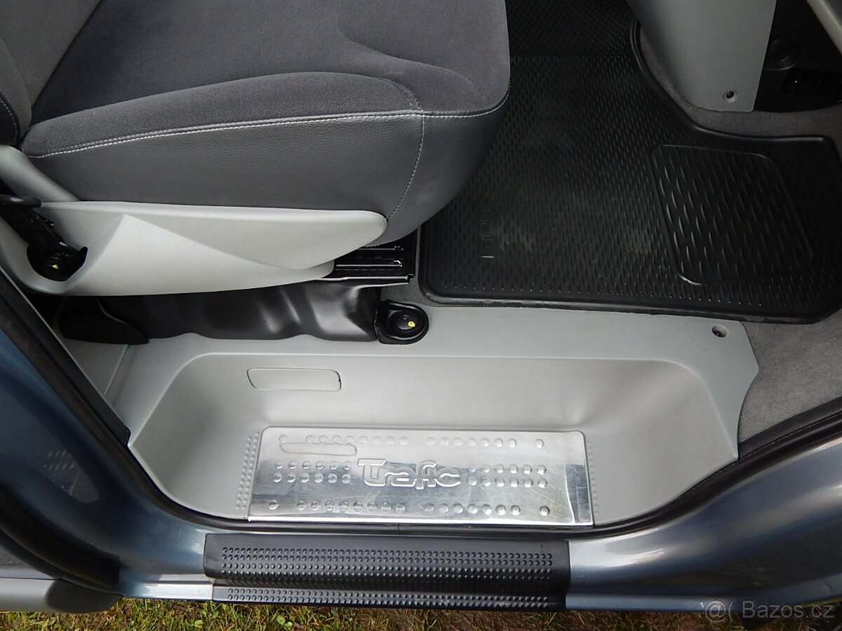 Renault Trafic 2.0 DCI-BLACK EDITION-ČR-76 000 KM-WEBASTO - 13