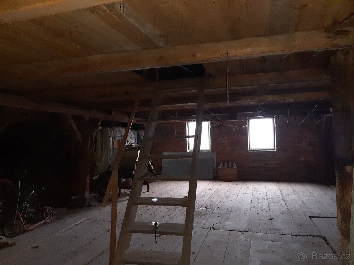 Staré trámy a prkna - 13