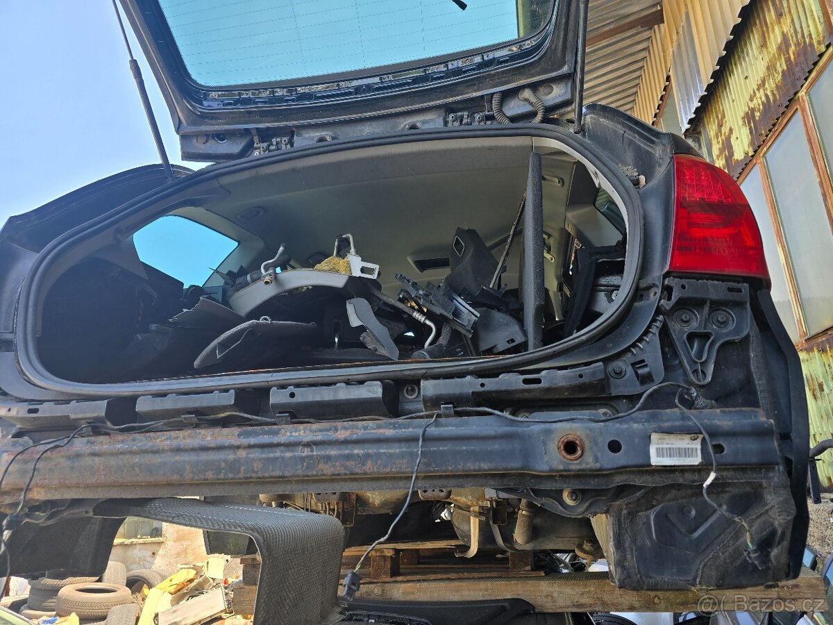 BMW E91 ,E90 318d r.2010 facelift na ND - 13