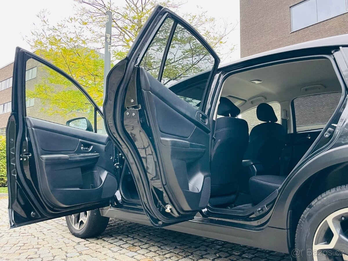 Subaru XV 2.0i BENZIN 110KW 4x4 AUTOMAT KAMERA SERVISKA - 13