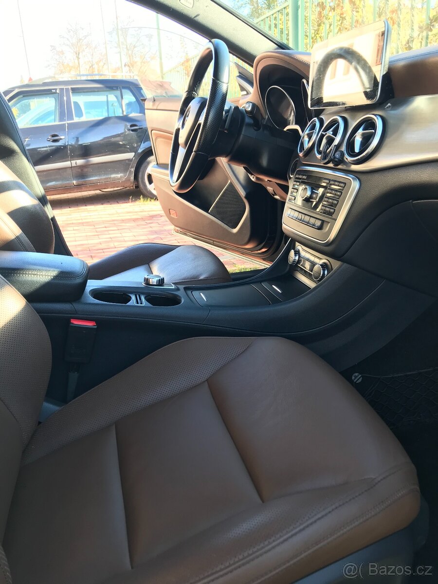 mercedes CLA250 2014 rok 150000km - 13
