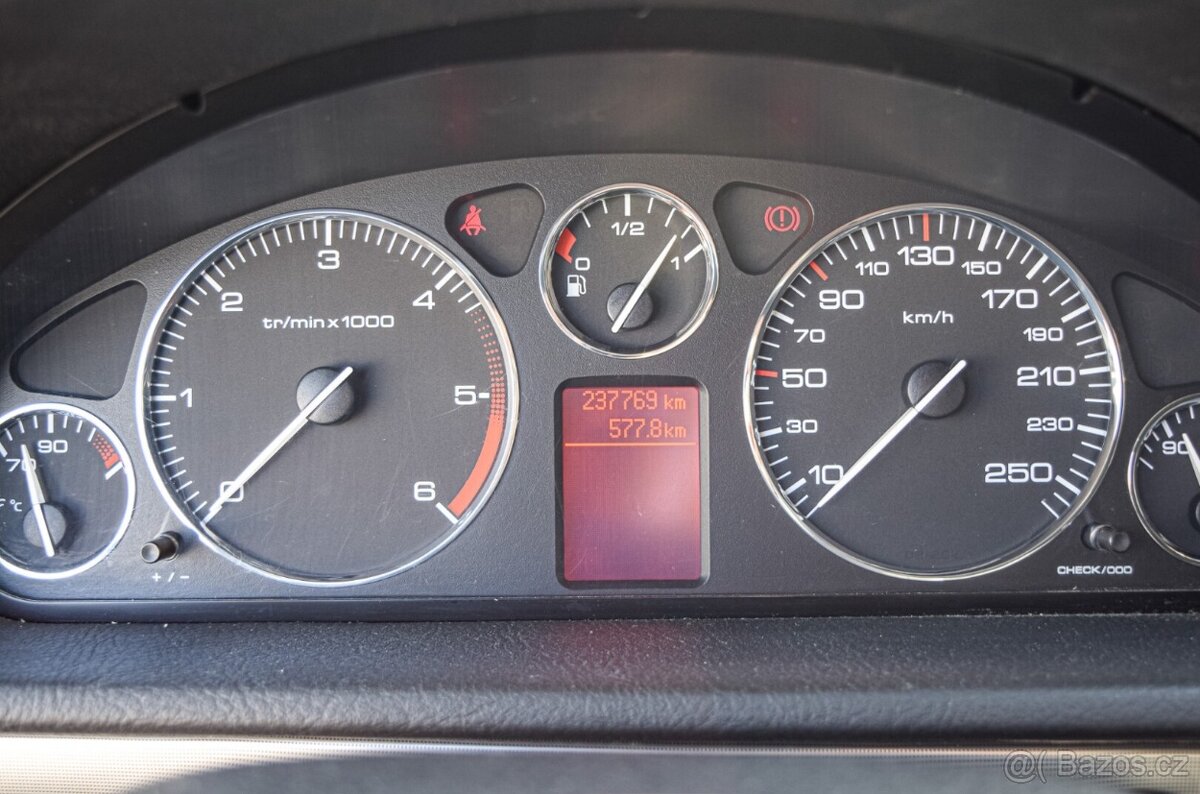 Peugeot 407 SW 2.0 HDi 2010 - 13