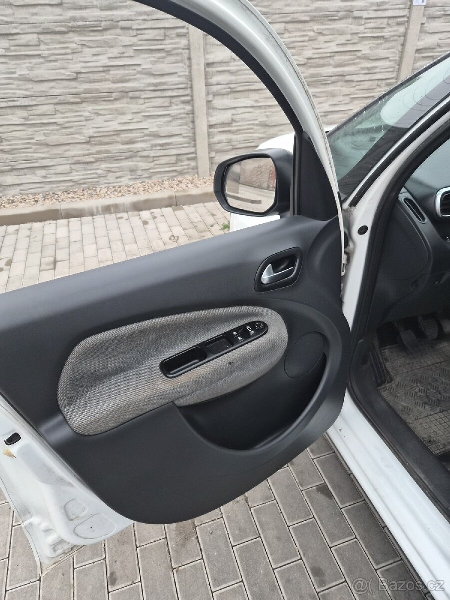Cirtoen c3 picasso - 13