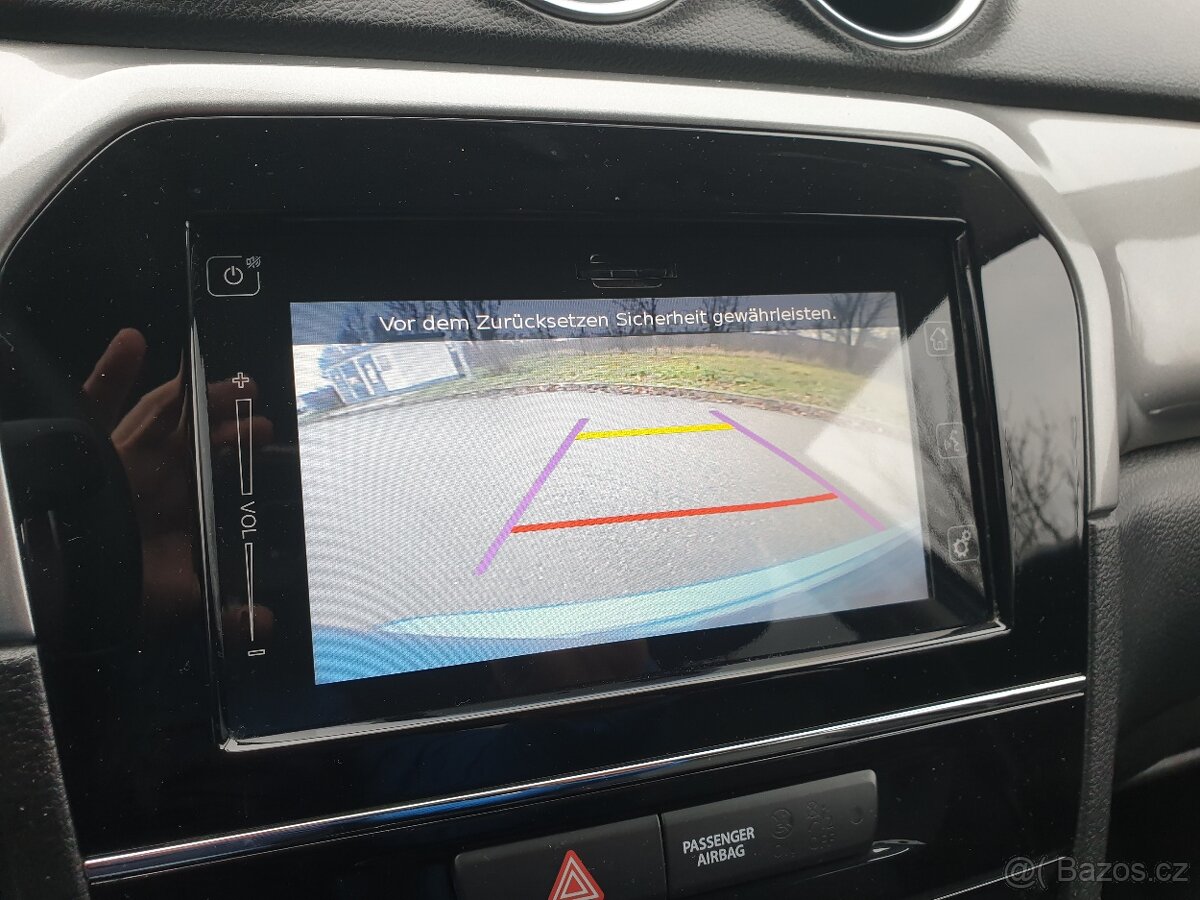 Suzuki Vitara 4x4 1.6i 88KW NAVI KAMERA Servis SUZUKI - 13