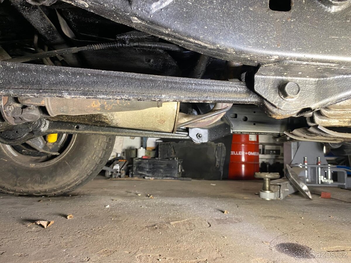 Toyota land cruiser 70 - 13