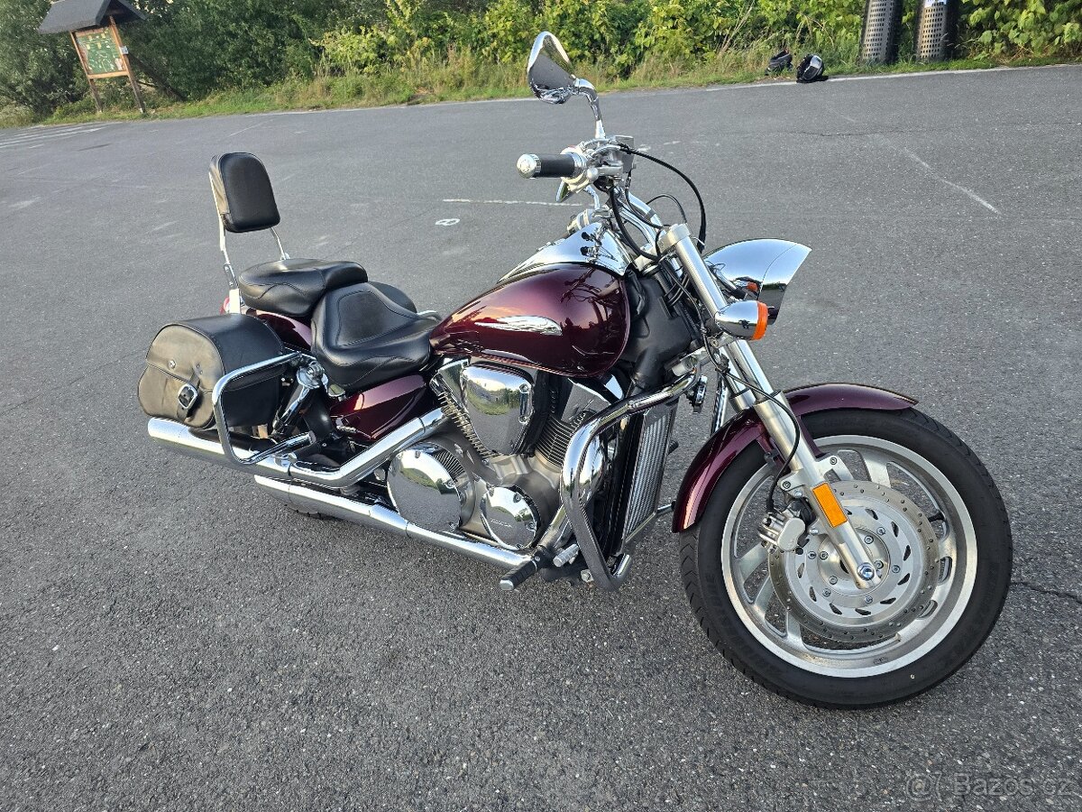 Honda VTX 1300 - 13