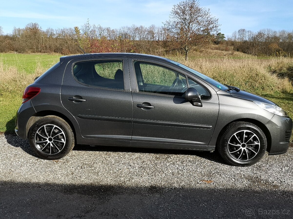 Peugeot 207 1,4 16V Premium - 13