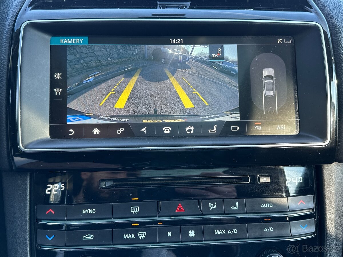 Jaguar F-Pace 2017 - 13