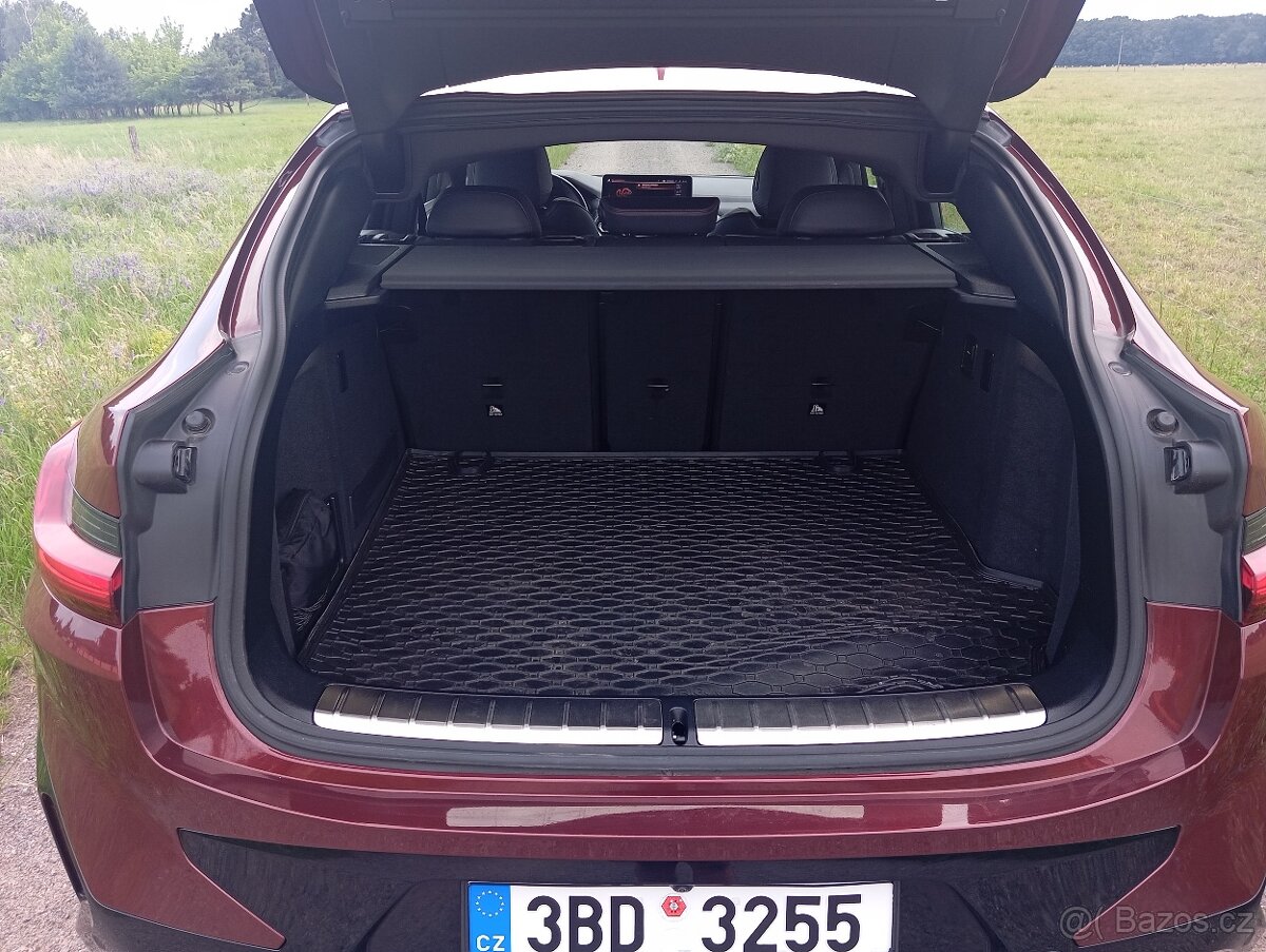 BMW X4 20d xDrive M sport, ČR, DPH - 13