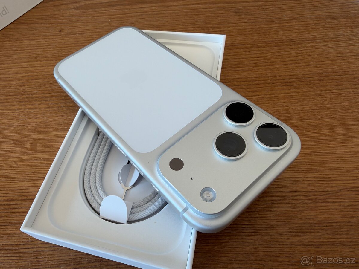 Apple iPhone 17 Pro, Silver, 256GB - 13