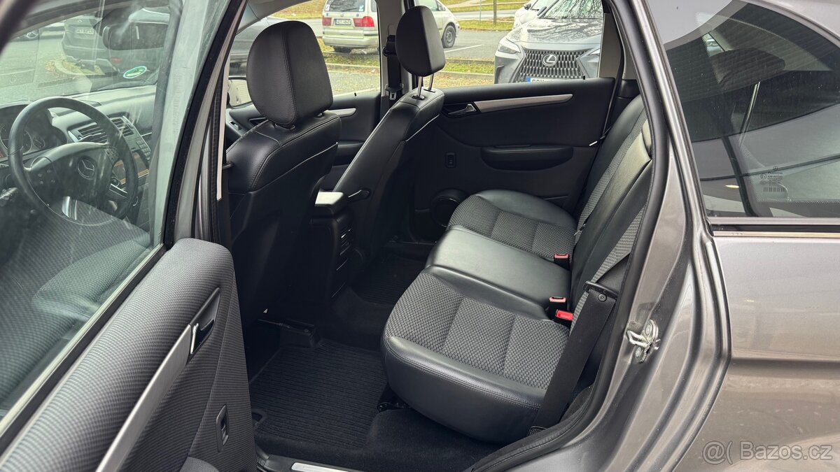 Mercedes-Benz B-200 2009r - 13