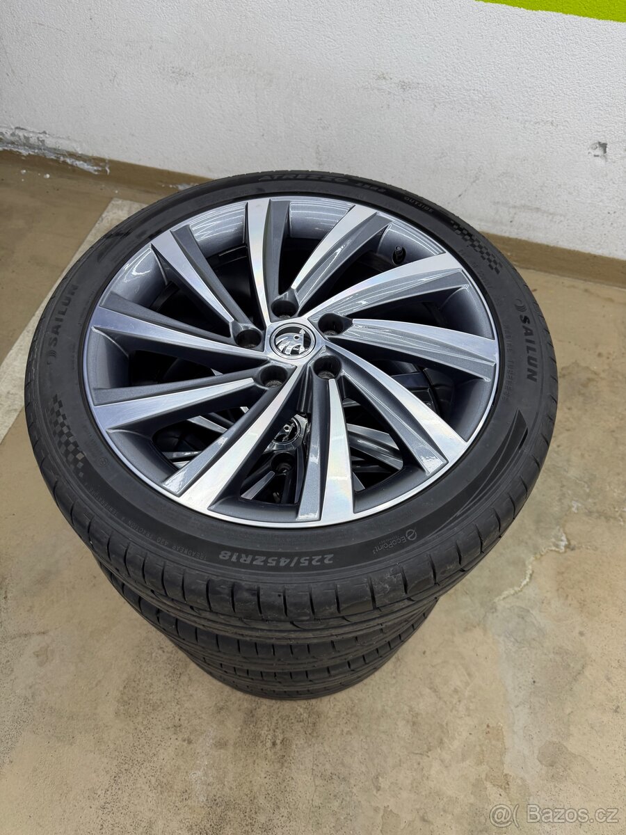 Prodám alu kola +letní pneu - 13