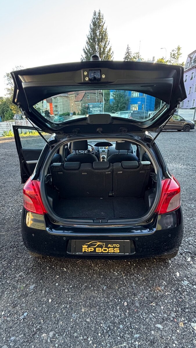Toyota Yaris 1.0 benzín - 13